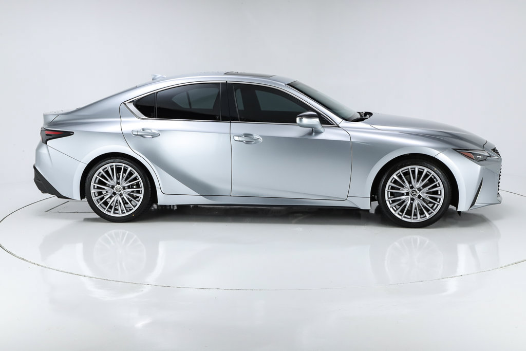 Used 2025 Lexus IS 300 w/ Premium Package RWD image 15