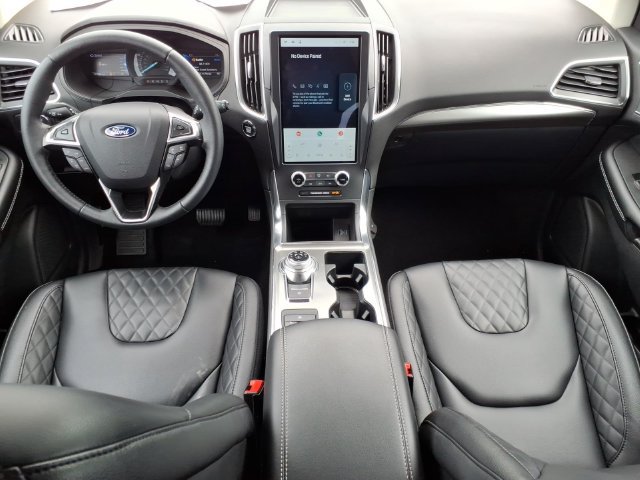 Certified 2024 Ford Edge Titanium AWD/4WD image 9