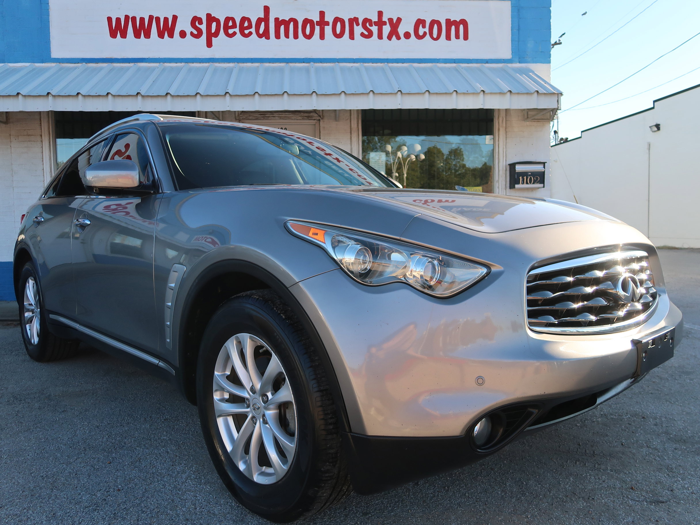 Used 2010 INFINITI FX35 2WD w/ Navigation Pkg image 6