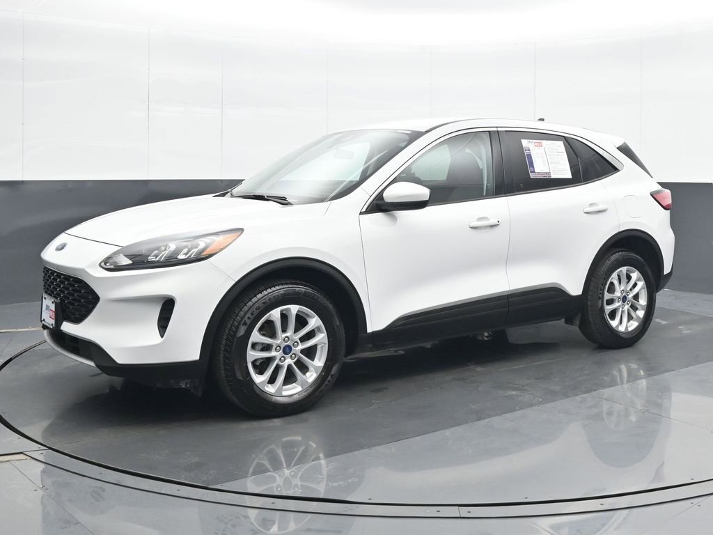 Used 2021 Ford Escape SE w/ Cold Weather Package image 2