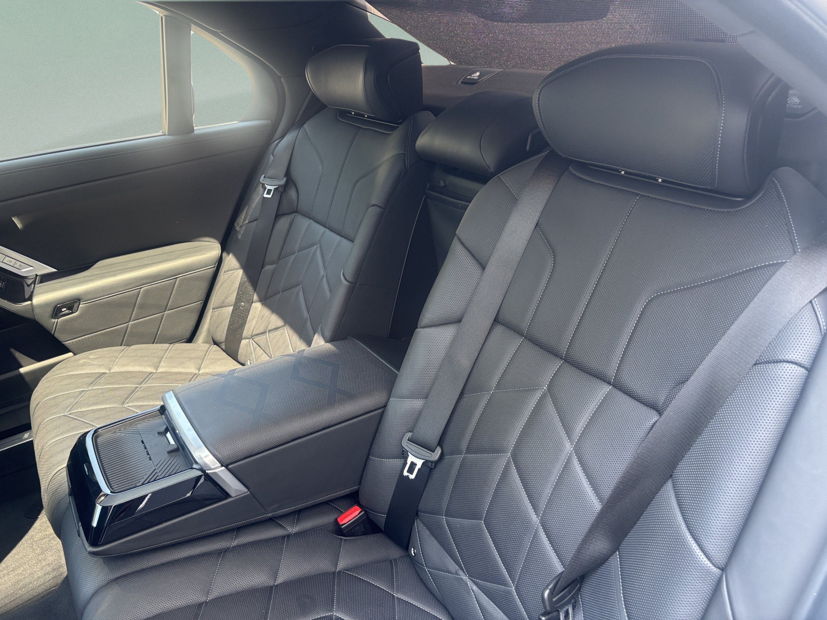 Certified 2023 BMW i7 xDrive60 AWD/4WD image 33