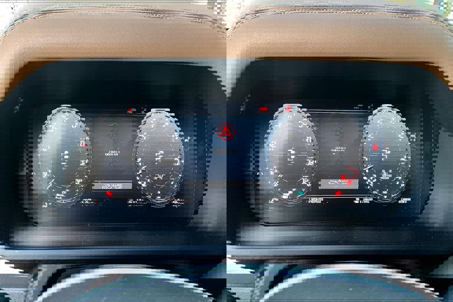 Used 2025 Land Rover Defender 110 X-Dynamic SE image 25