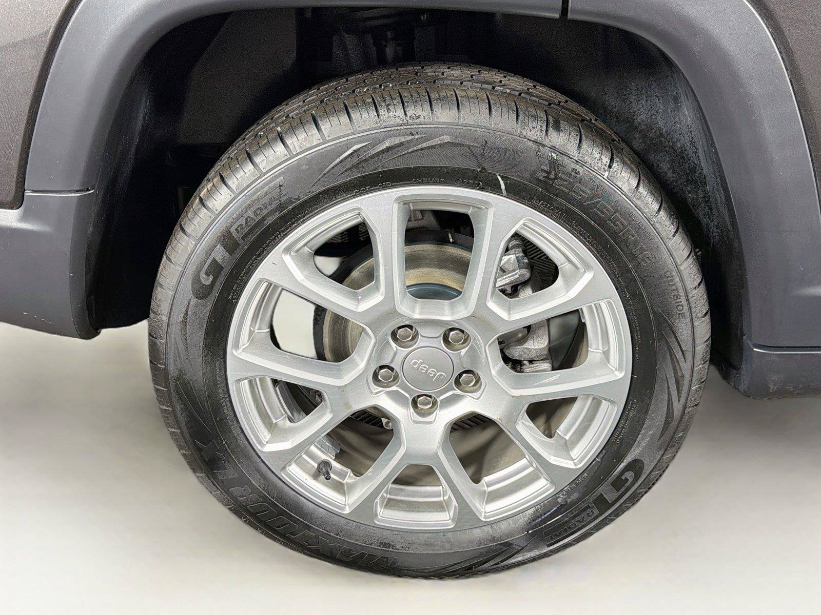 Used 2023 Jeep Compass Latitude AWD/4WD image 34