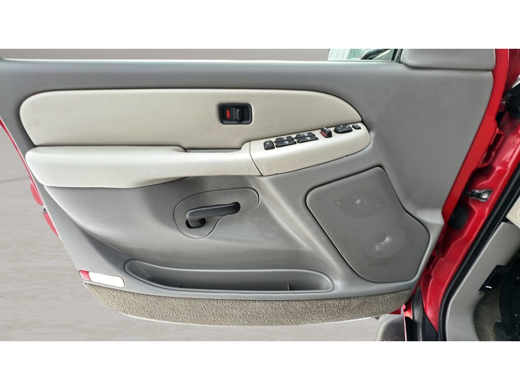 Used 2002 Chevrolet Tahoe LS w/ 3rd Row Seat Pkg image 25