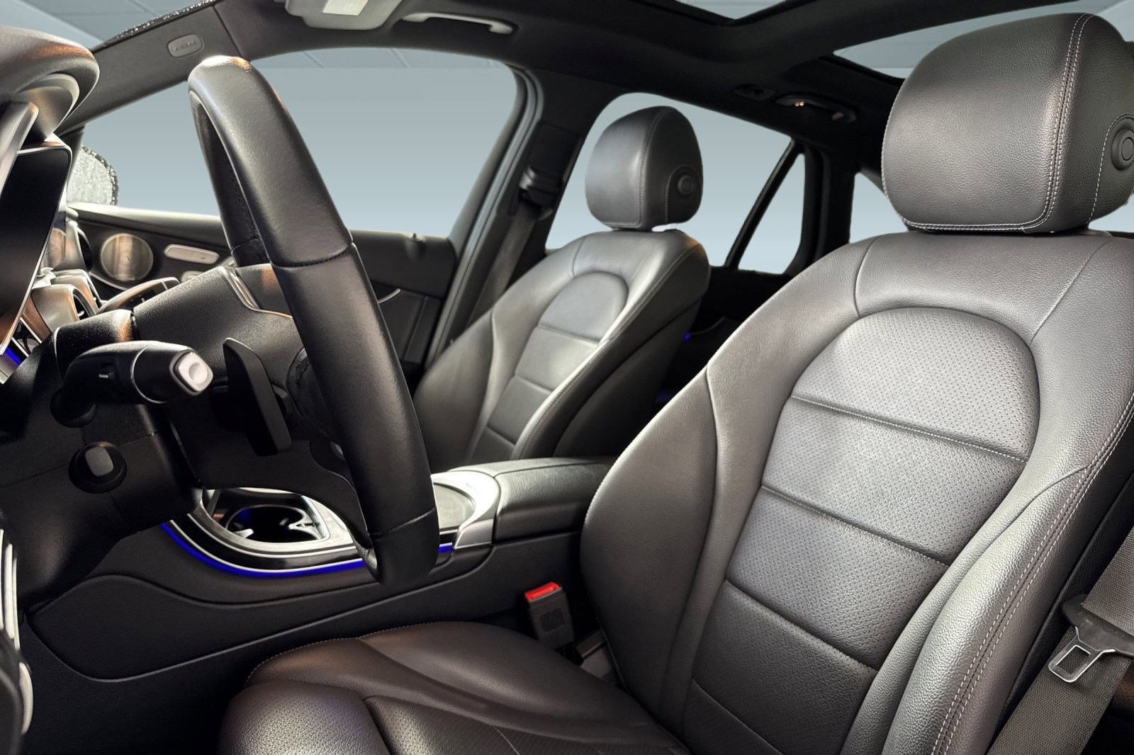 Used 2021 Mercedes-Benz GLC 300 4MATIC image 5