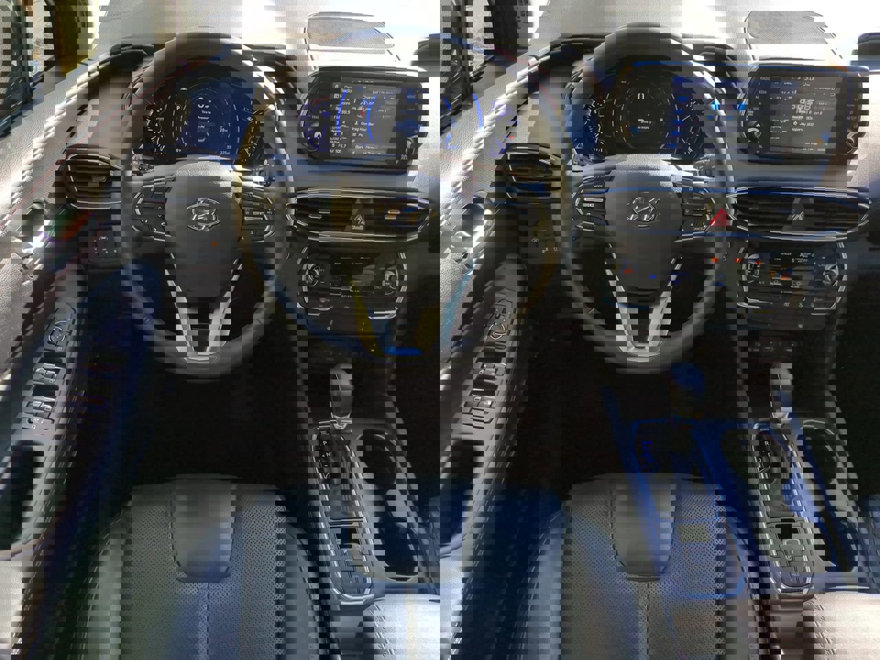 Used 2019 Hyundai Santa Fe Limited image 16