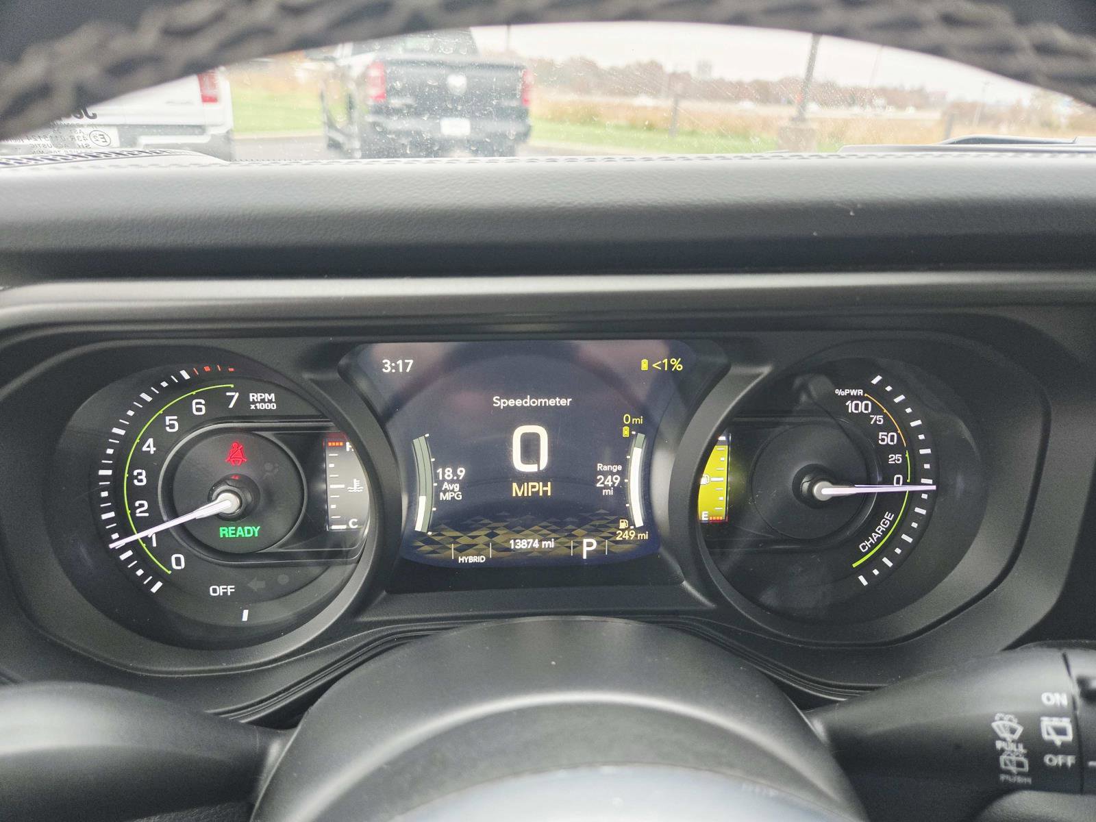 Used 2025 Jeep Wrangler Sahara AWD/4WD image 27