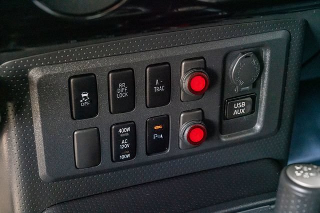 Used 2014 Toyota FJ Cruiser 4WD w/ Upgrade Package image 29