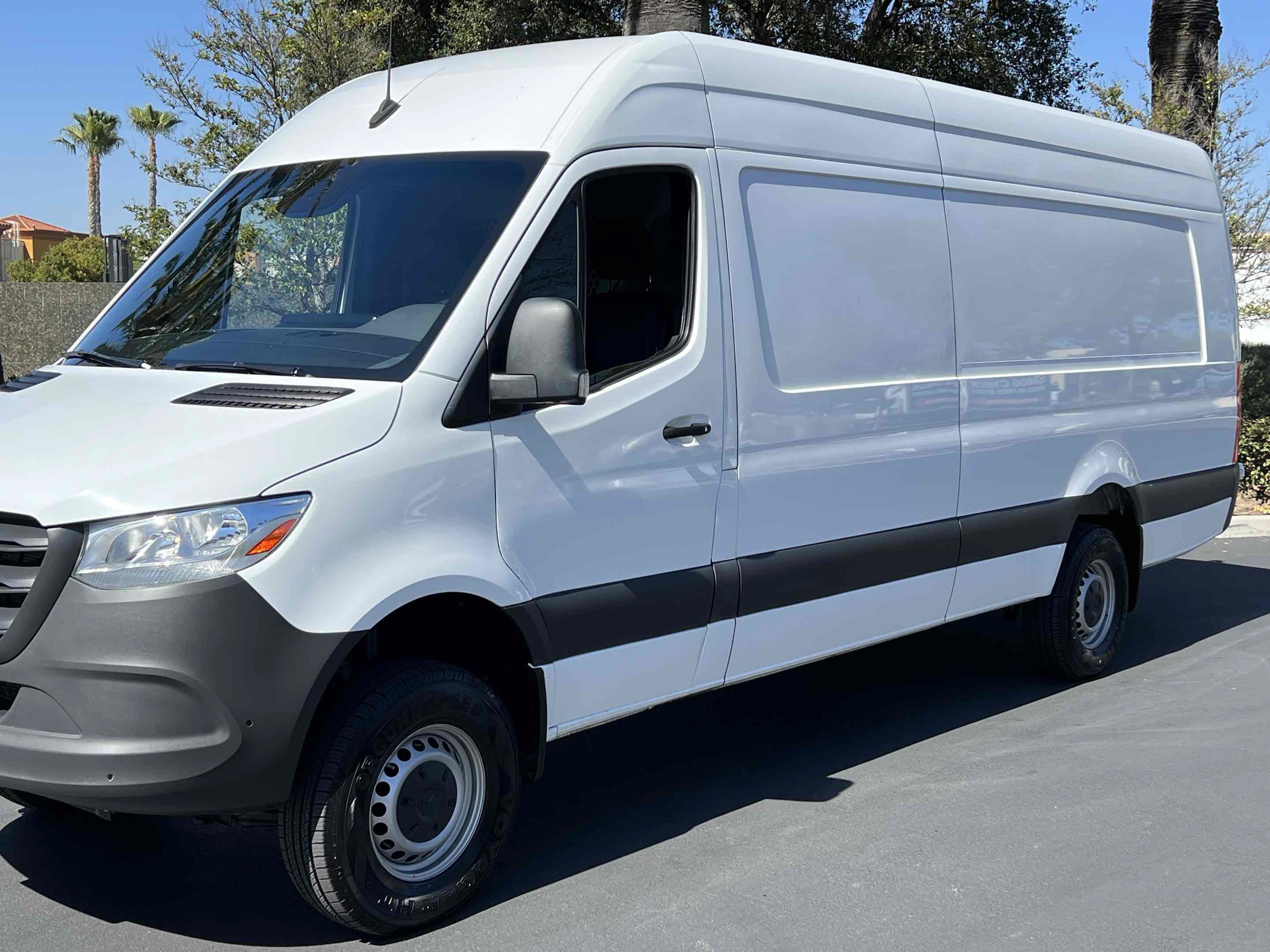 Used 2022 Mercedes-Benz Sprinter 2500 image 42