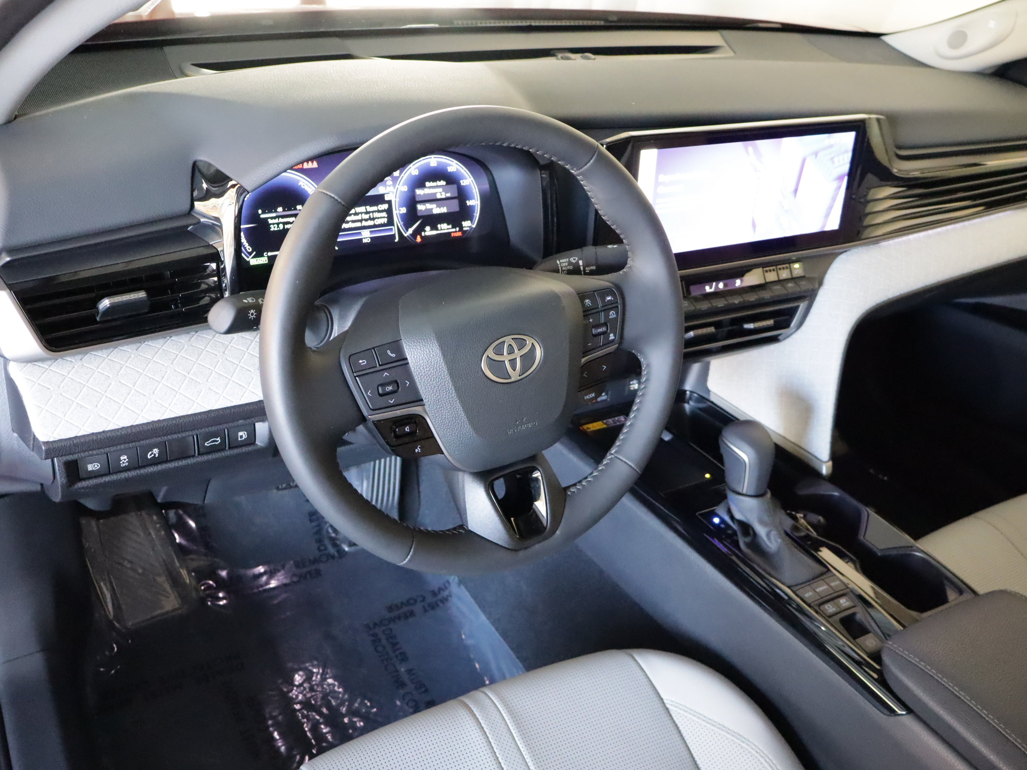 Used 2026 Toyota Camry XLE w/ Premium Package AWD/4WD image 11