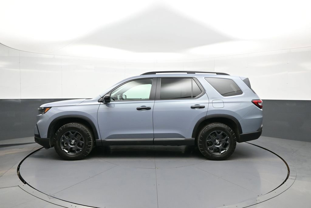 Certified 2024 Honda Pilot TrailSport image 9