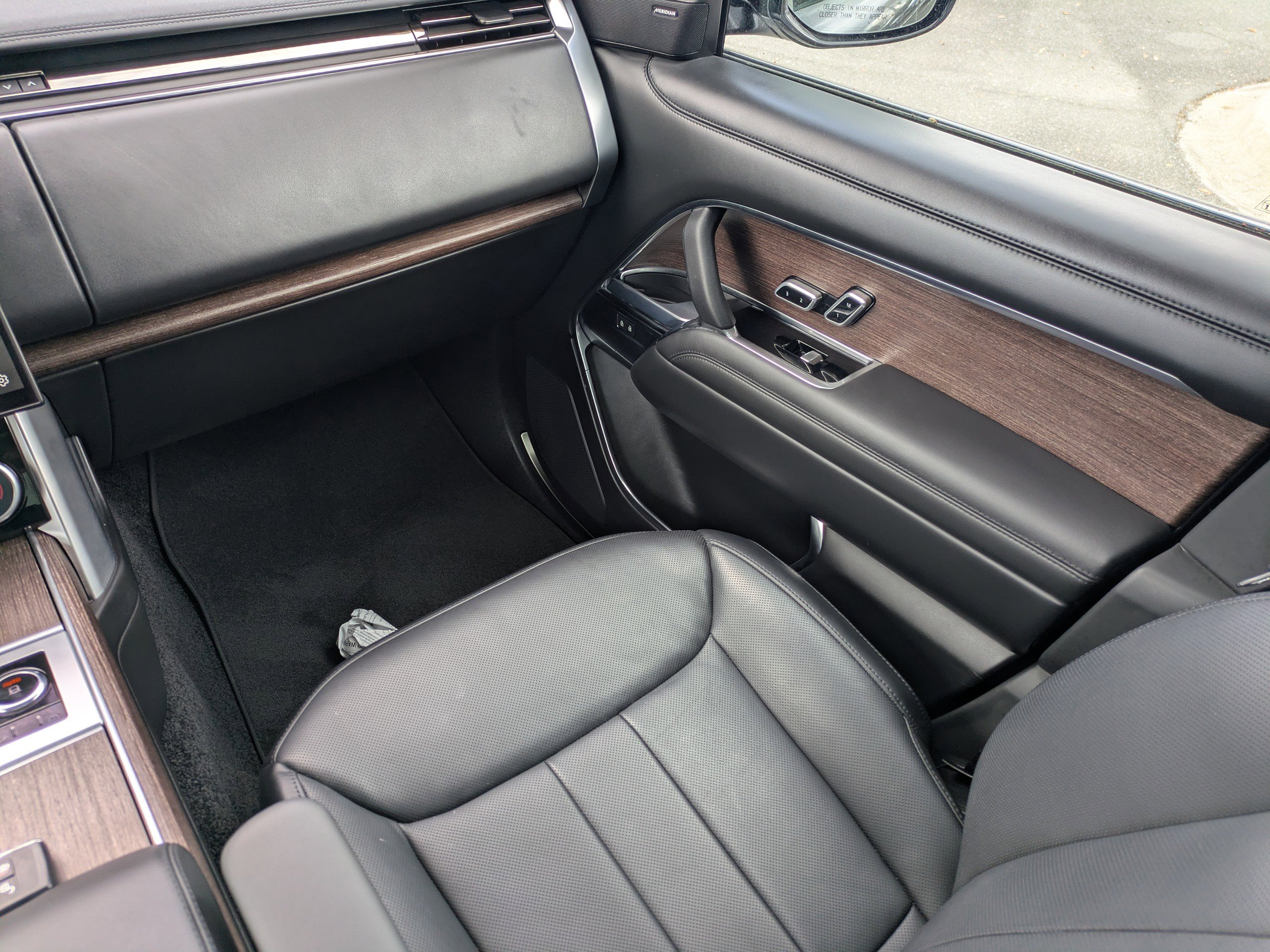 Used 2023 Land Rover Range Rover SE image 20