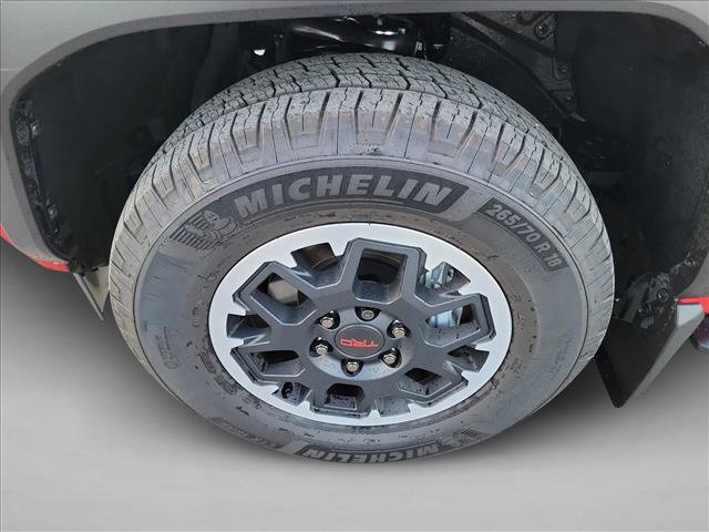 Used 2025 Toyota 4Runner 4WD image 9