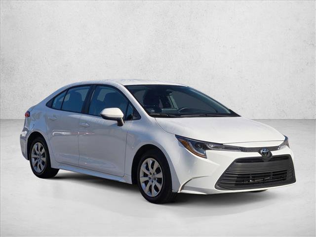 Used 2025 Toyota Corolla LE image 3