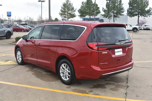 New 2026 Chrysler Pacifica Select image 8