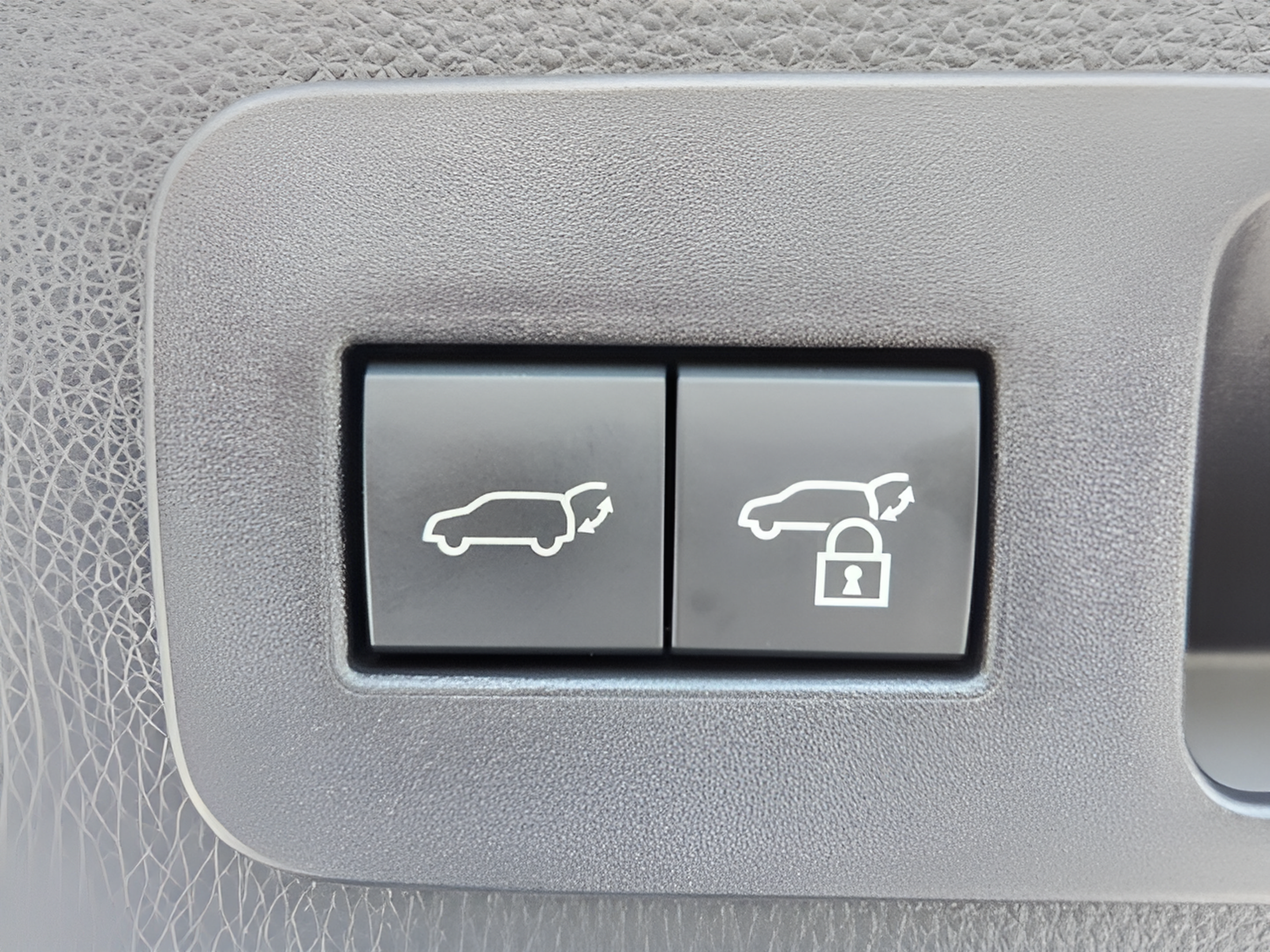 Used 2024 Lexus LX 600 F Sport AWD/4WD image 13