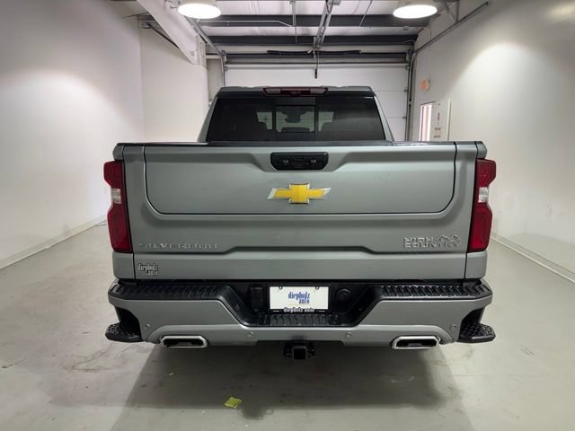 Used 2025 Chevrolet Silverado 1500 High Country AWD/4WD image 6