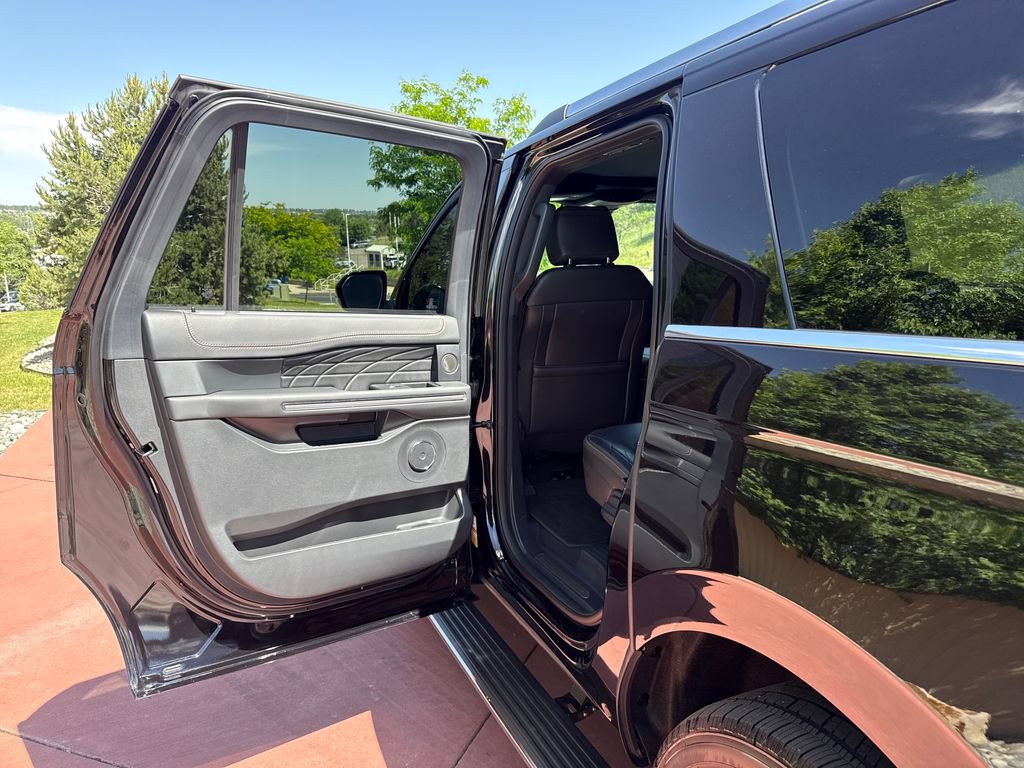 Used 2024 Ford Expedition Max Platinum AWD/4WD image 19