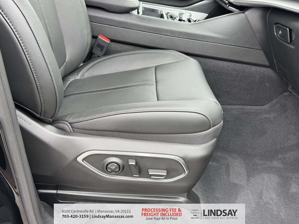 New 2026 Jeep Grand Wagoneer L 4WD w/ Premium Group I image 12