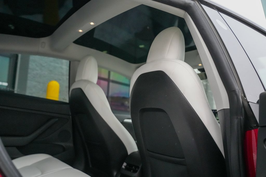 Used 2021 Tesla Model 3 Performance image 40