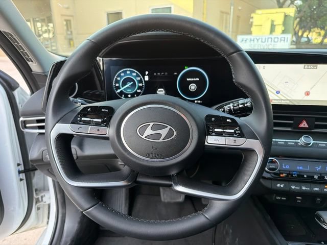 Certified 2026 Hyundai Elantra Limited FWD image 8