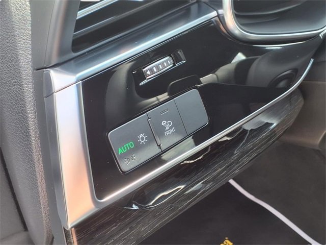 Used 2025 Audi Q7 3.0T Premium w/ Convenience Package image 17