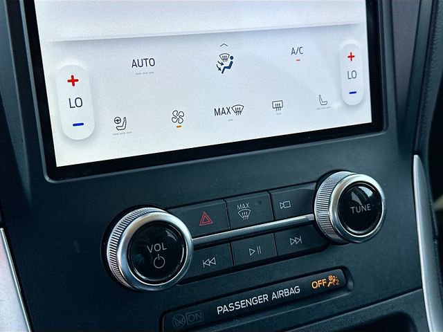 Used 2024 Ford Edge SEL w/ Sport Appearance Package image 15