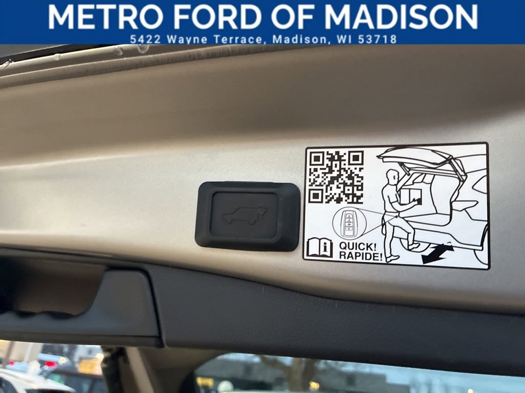 Used 2021 Toyota RAV4 Limited image 41