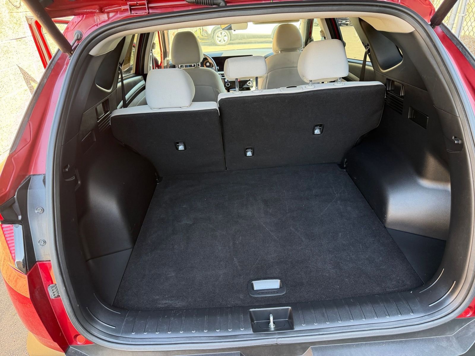 Used 2025 Hyundai Tucson SEL AWD/4WD image 29