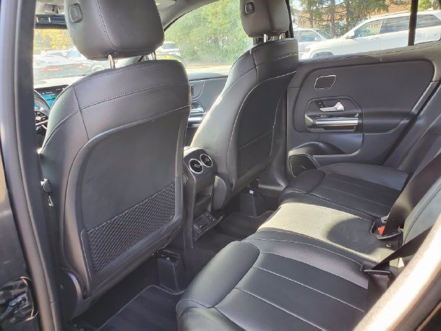 Used 2021 Mercedes-Benz GLA 250 4MATIC image 9