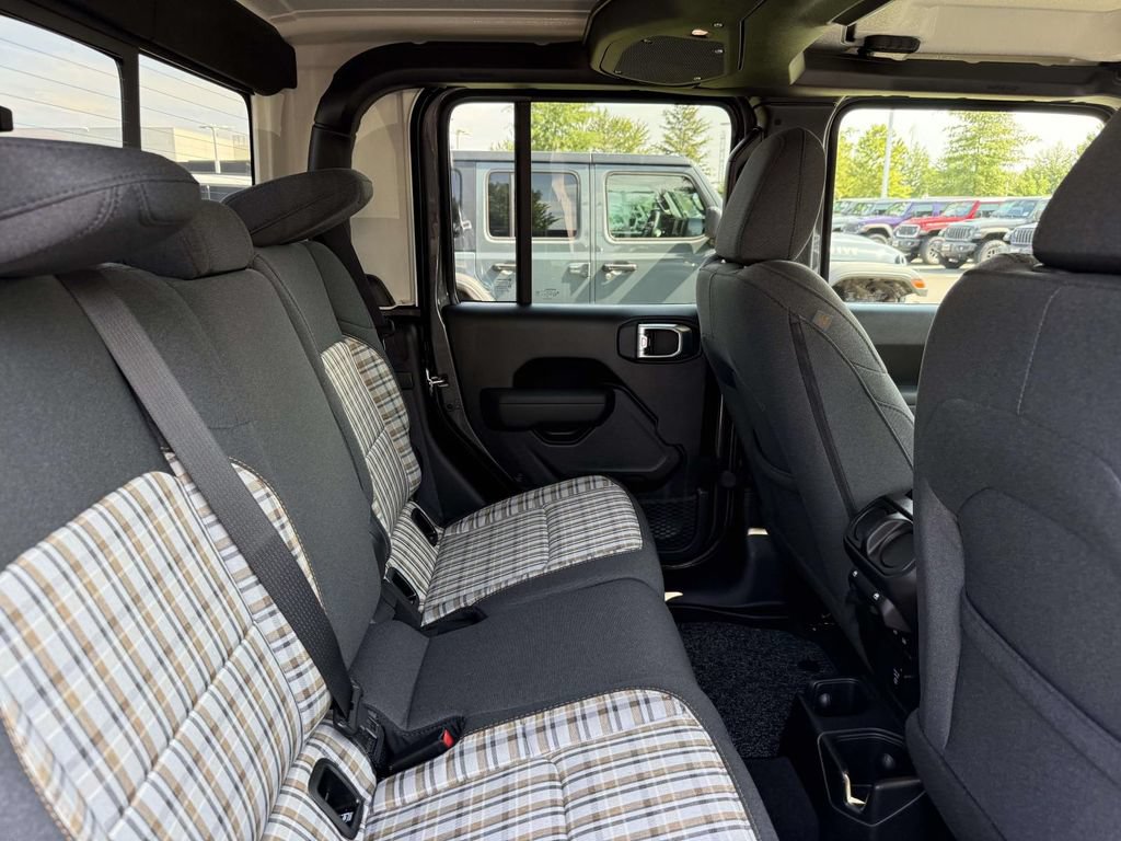 New 2026 Jeep Gladiator Sport AWD/4WD image 15