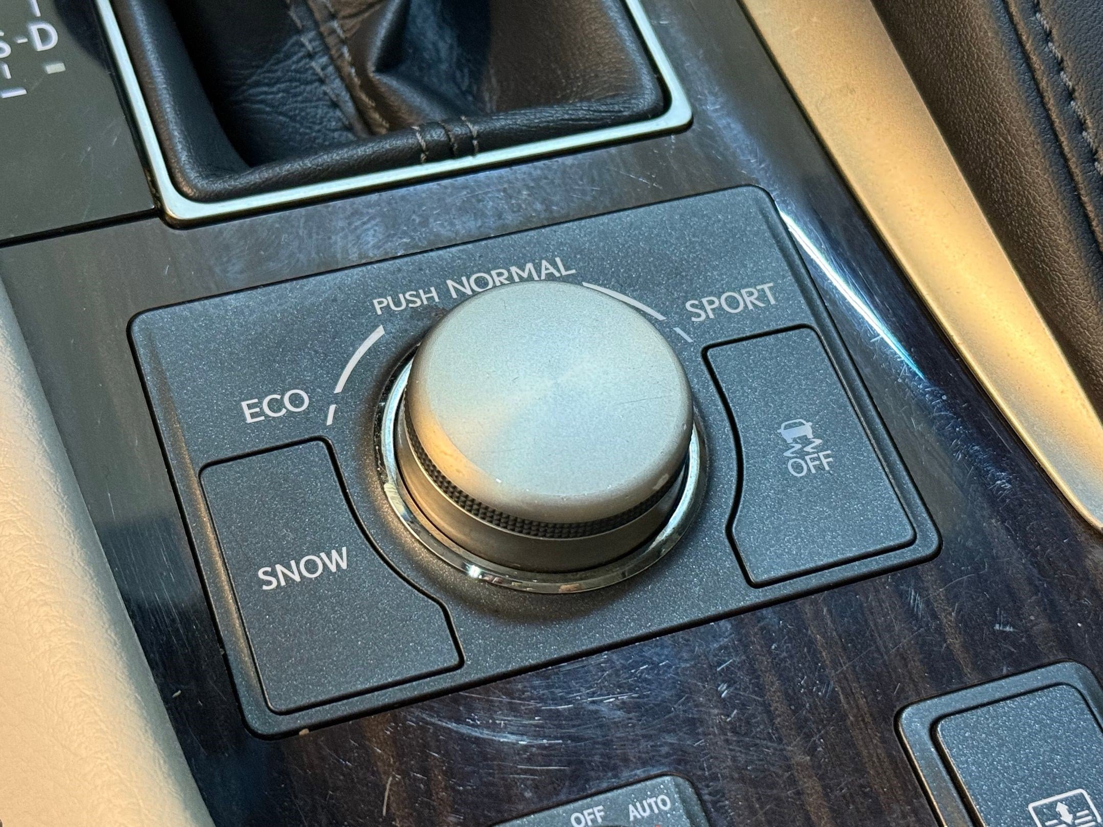 Used 2014 Lexus LS 460 AWD w/ Comfort Package image 34