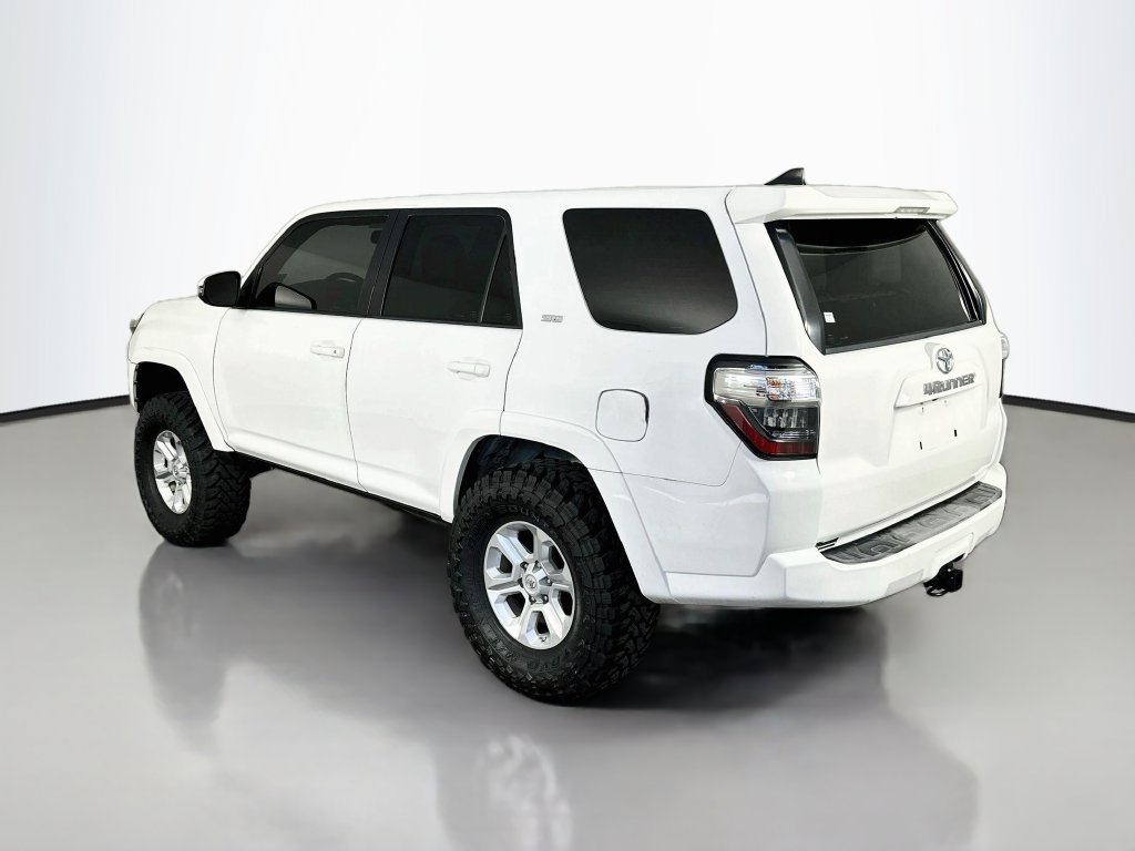 Used 2016 Toyota 4Runner SR5 Premium AWD/4WD image 5