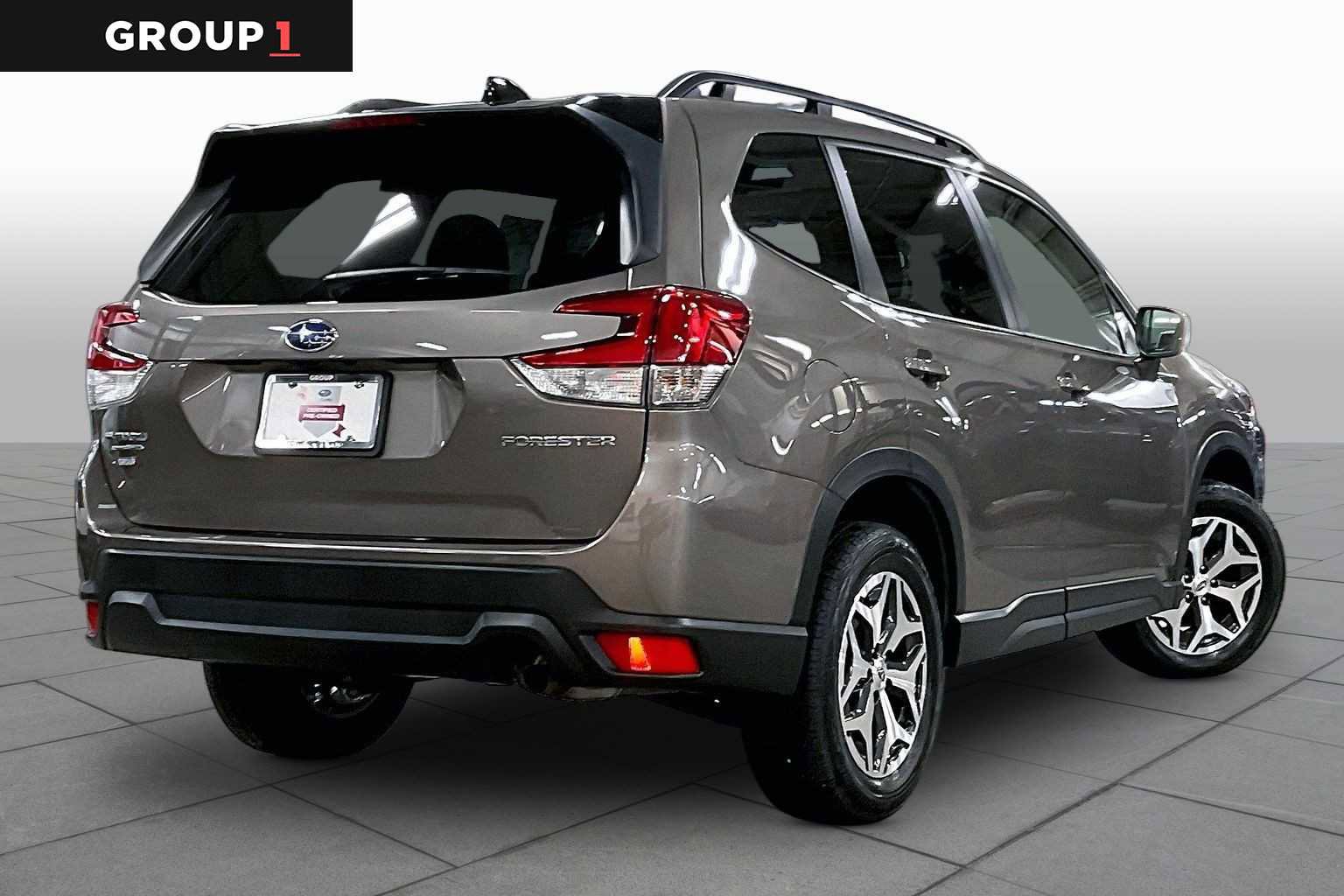 Used 2024 Subaru Forester Premium image 13