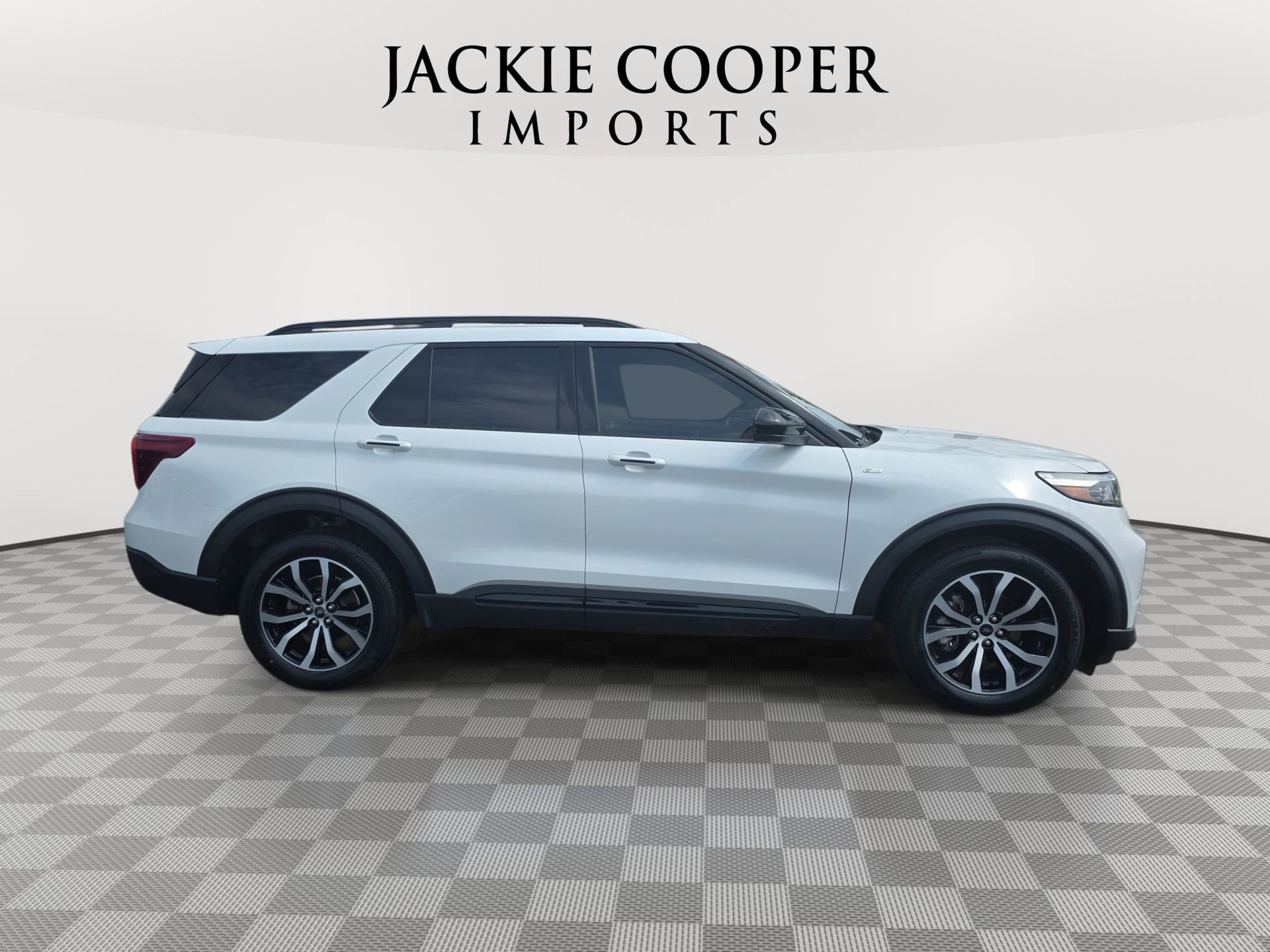 Used 2022 Ford Explorer ST-Line AWD/4WD image 4