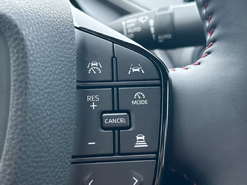 Certified 2025 Toyota Prius Plug-In Hybrid FWD image 18