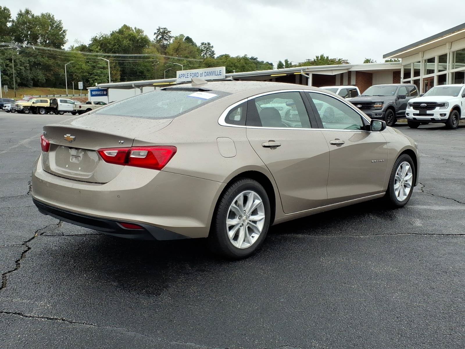 Used 2024 Chevrolet Malibu LT FWD image 8