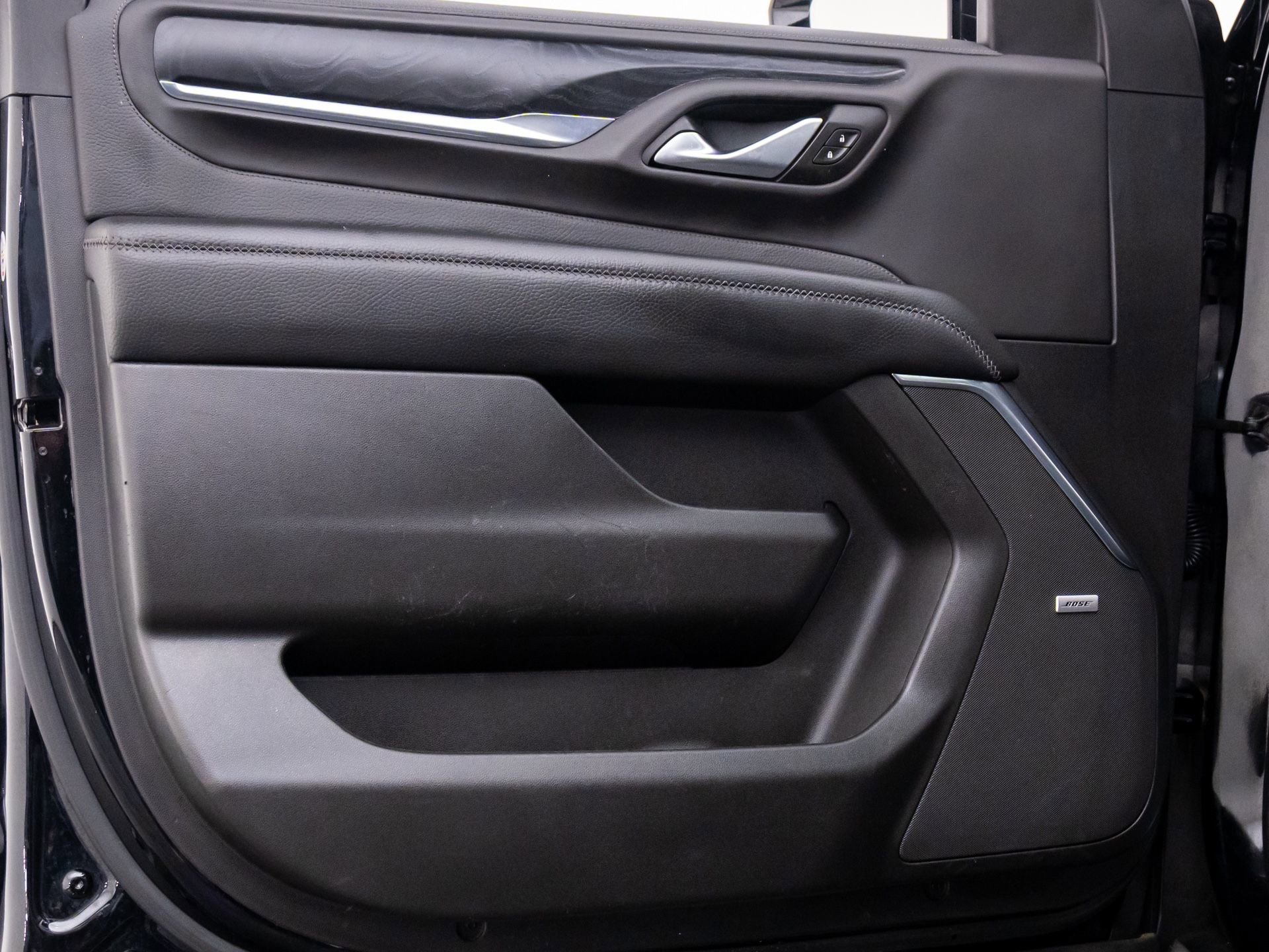 Used 2022 GMC Yukon Denali w/ Denali Premium Package image 15