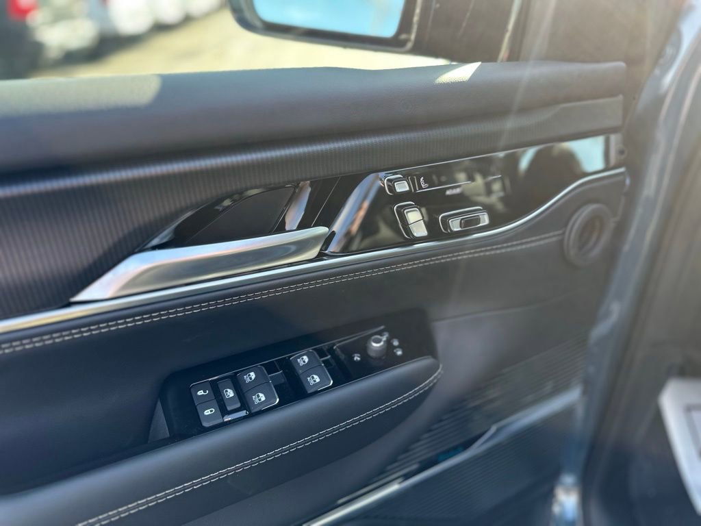 New 2026 Jeep Grand Wagoneer Summit AWD/4WD image 10