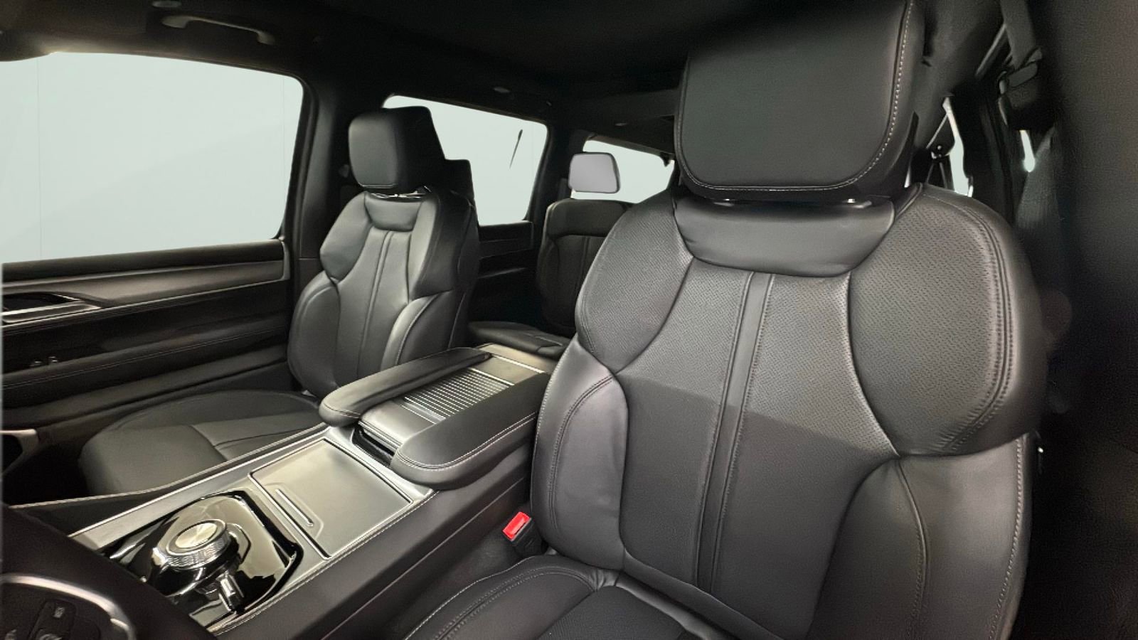 New 2026 Jeep Grand Wagoneer L Limited image 15