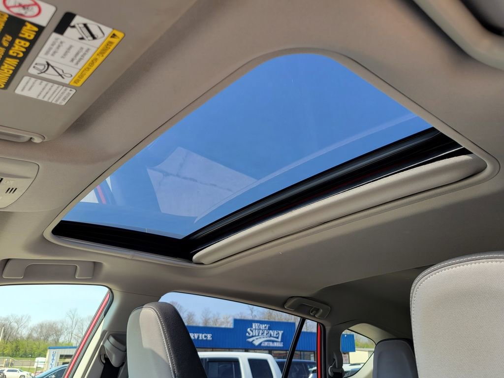 Used 2015 Toyota RAV4 XLE image 31