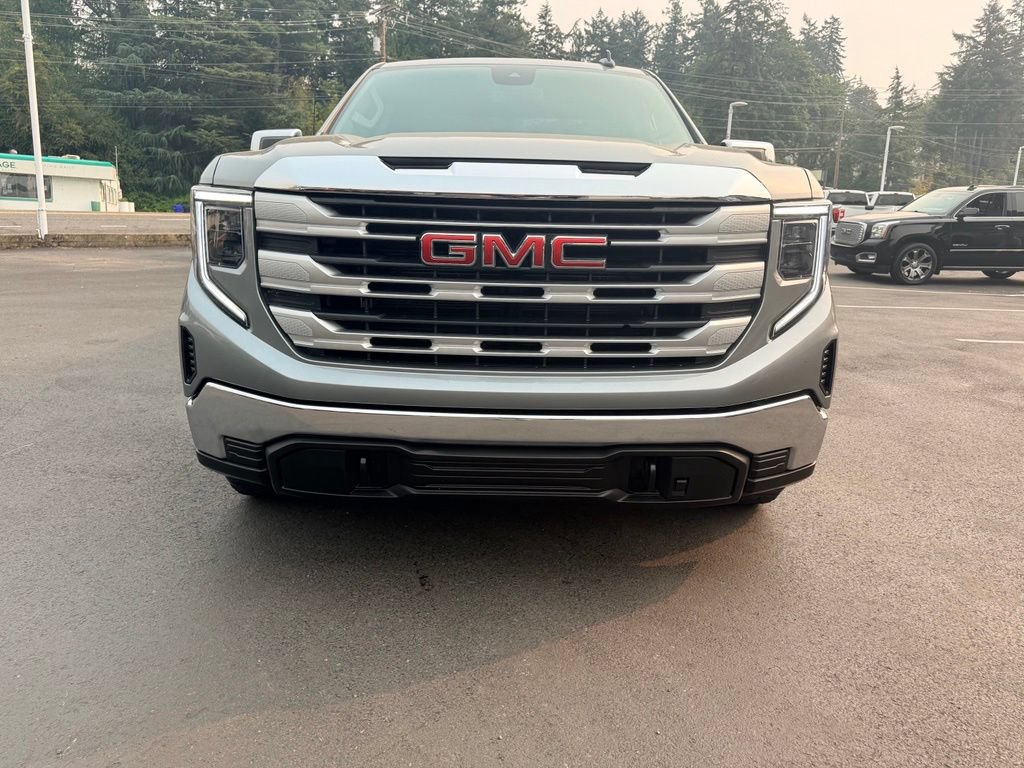 Used 2023 GMC Sierra 1500 SLE w/ Enhanced Capability Package AWD/4WD image 8