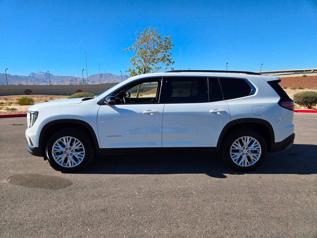 Used 2024 GMC Acadia Elevation image 3