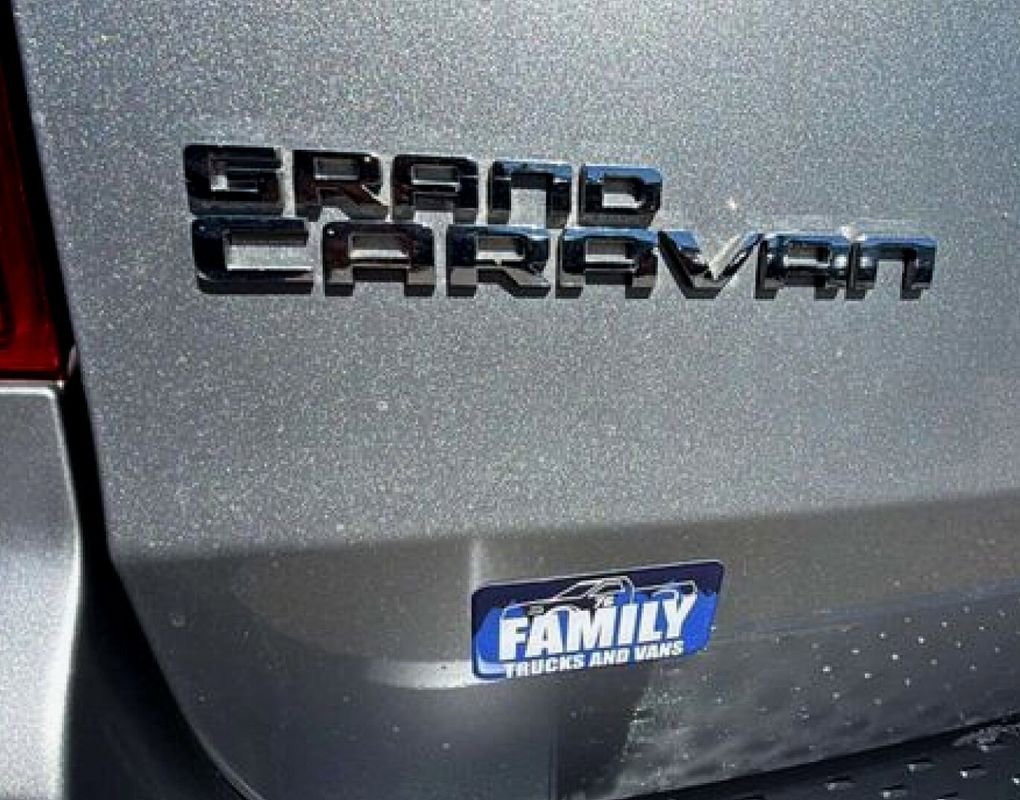 Used 2018 Dodge Grand Caravan GT image 20