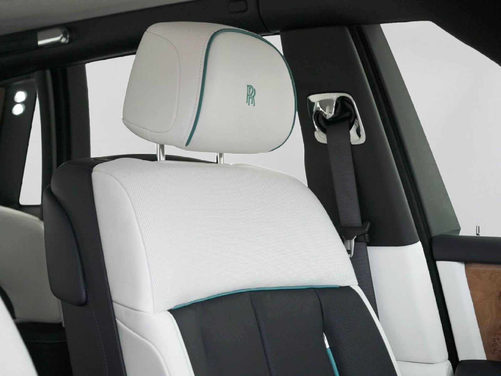 New 2026 Rolls-Royce Phantom Sedan RWD image 43