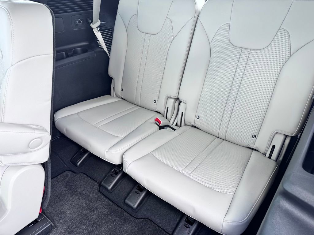 Certified 2024 Kia Sorento SX Prestige image 25