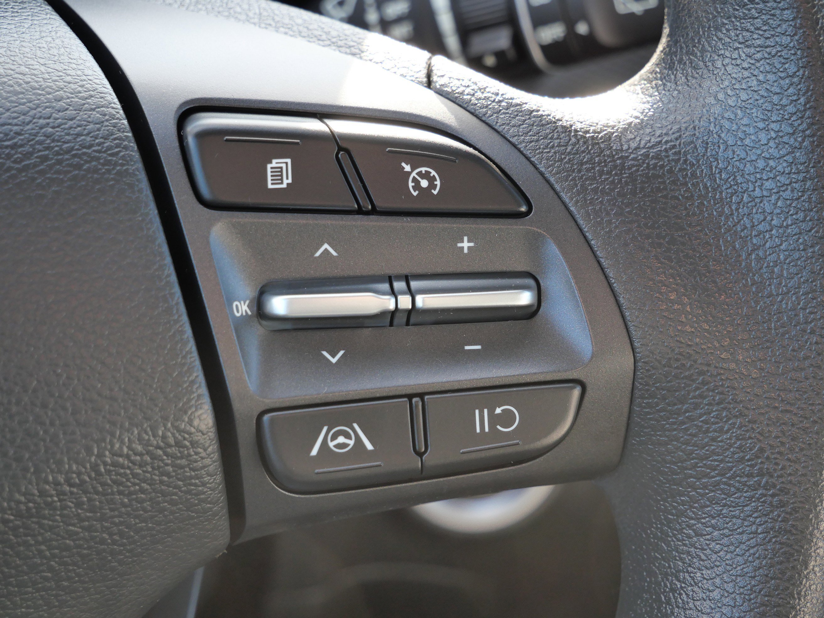 Certified 2023 Hyundai Kona SEL image 31