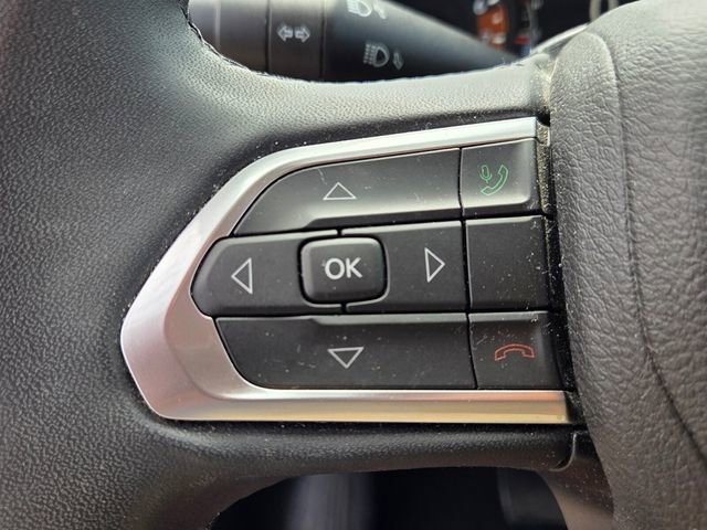 Used 2023 Jeep Compass Latitude image 24