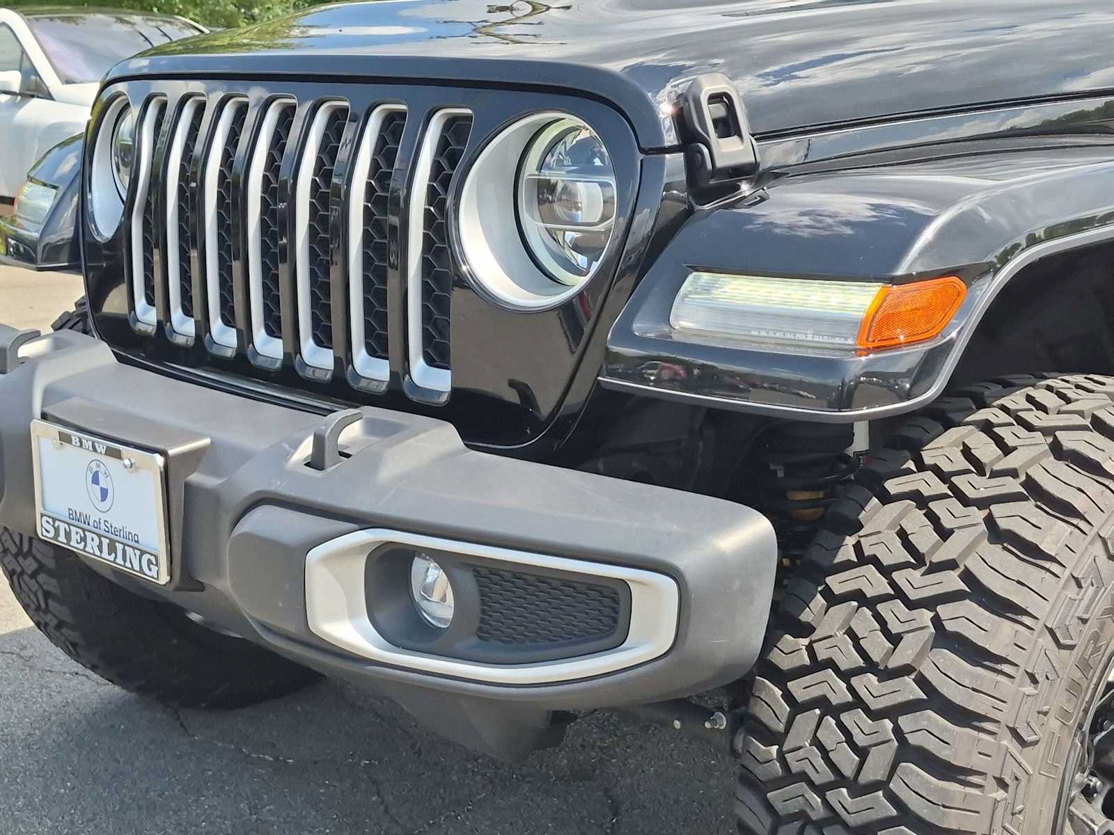 Used 2021 Jeep Wrangler Unlimited Sahara w/ Cold Weather Group AWD/4WD image 11