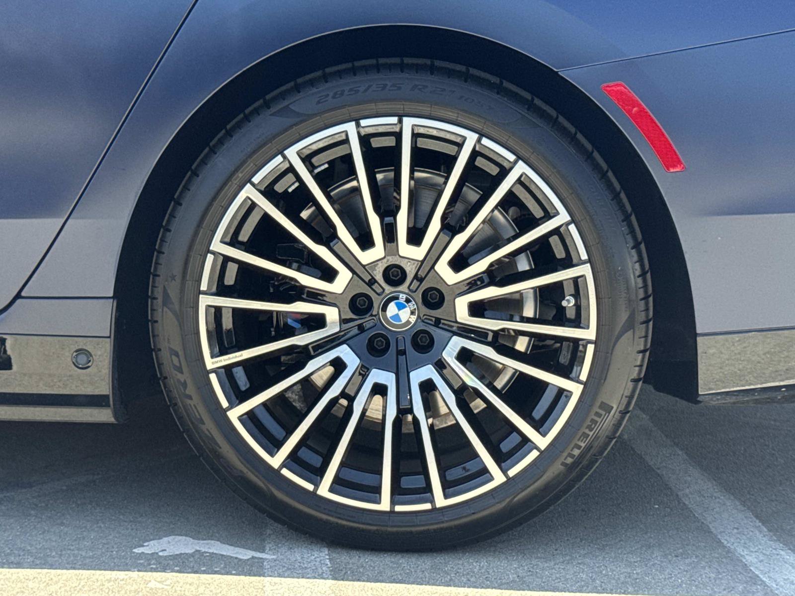 Used 2026 BMW i7 xDrive60 w/ Executive Package AWD/4WD image 6